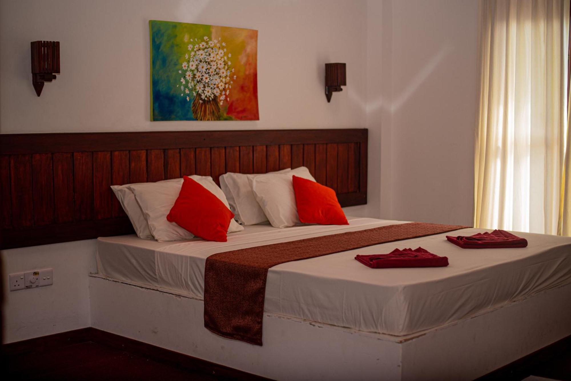 Sundowners Guesthouse Hikkaduwa Chambre photo