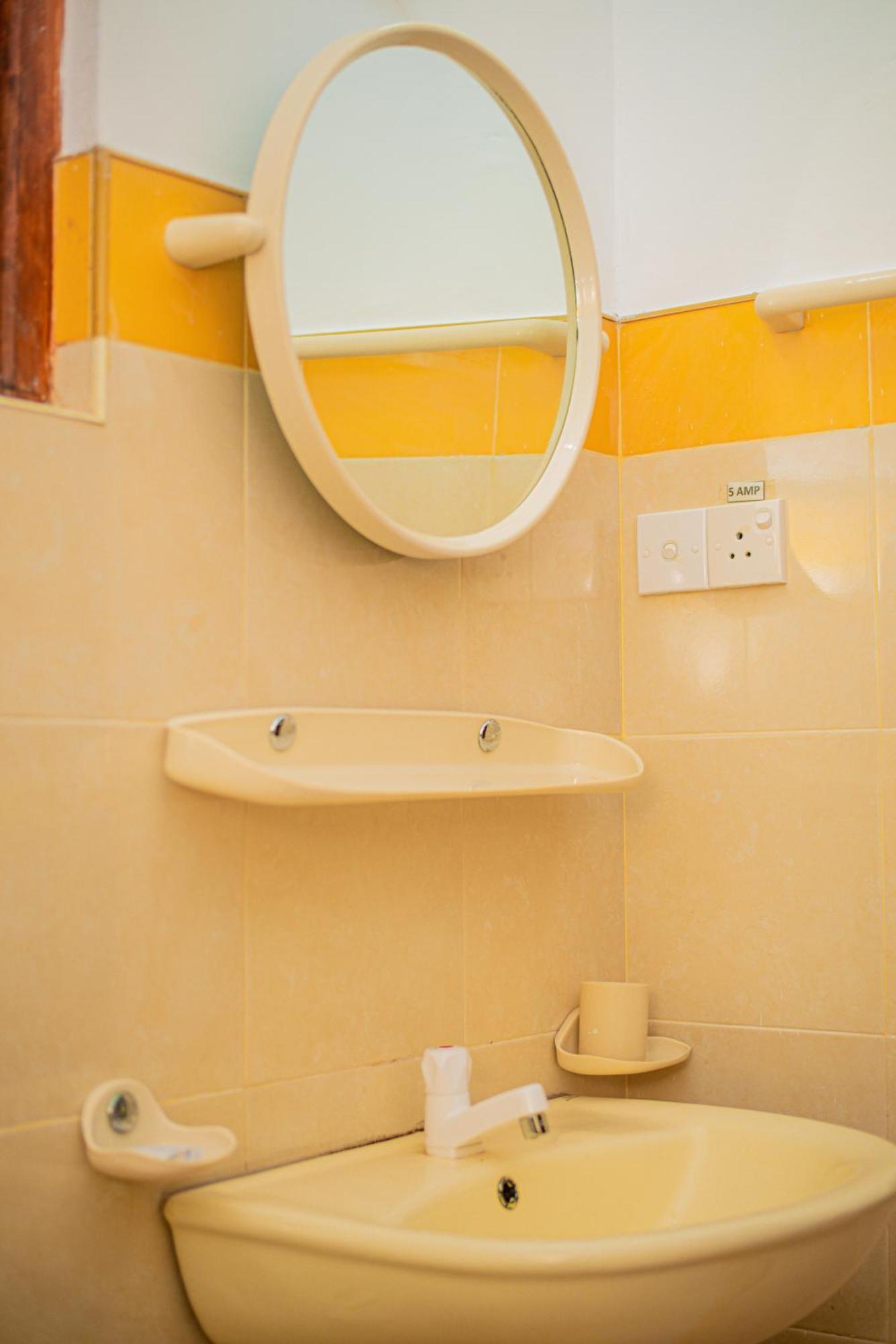Sundowners Guesthouse Hikkaduwa Chambre photo