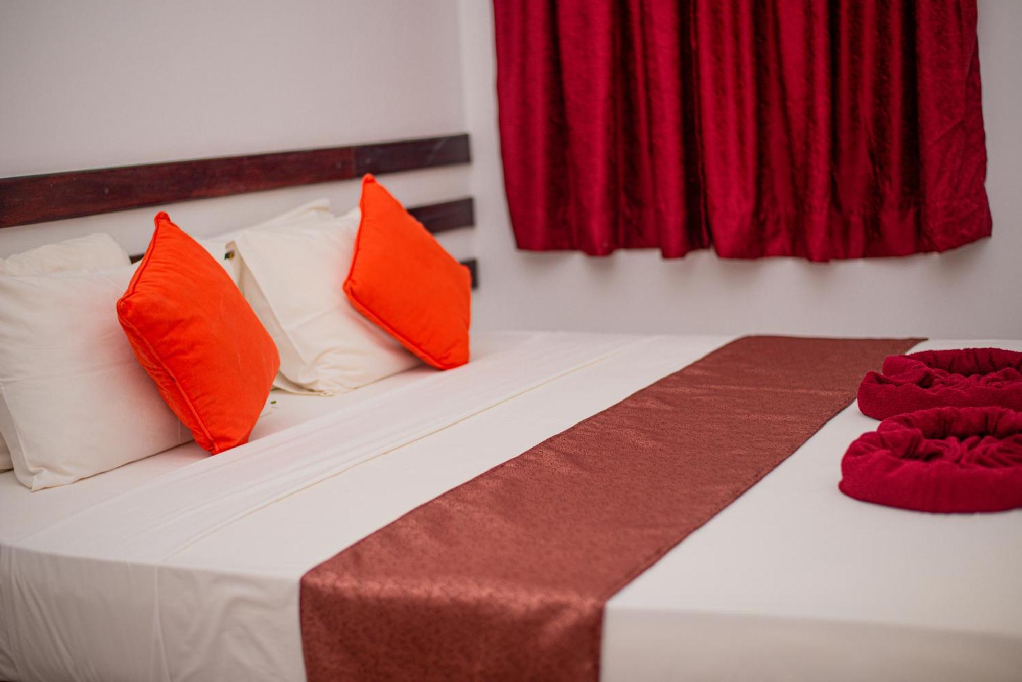 Sundowners Guesthouse Hikkaduwa Chambre photo